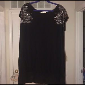Plus size black top w/ studs